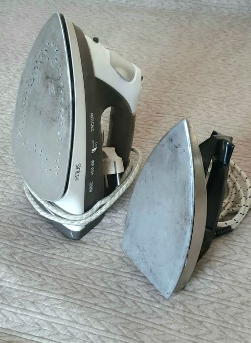 Продается 2 рабочие утюги.