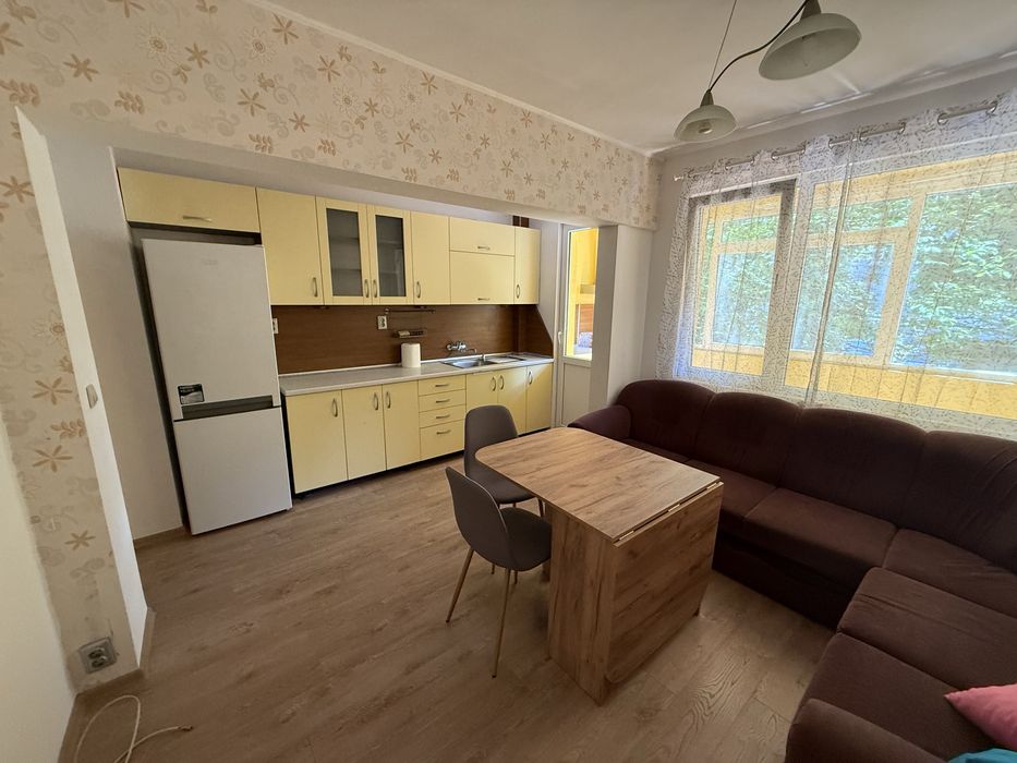 Дава се под наем Двустаен апартамент в Варна, Чайка - 55 кв.м за 408 € - Снимка #1