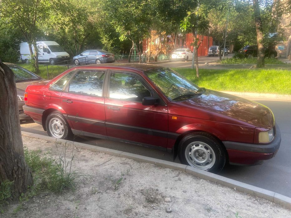 Volkswagen Passat 1.9TD  1992 г.