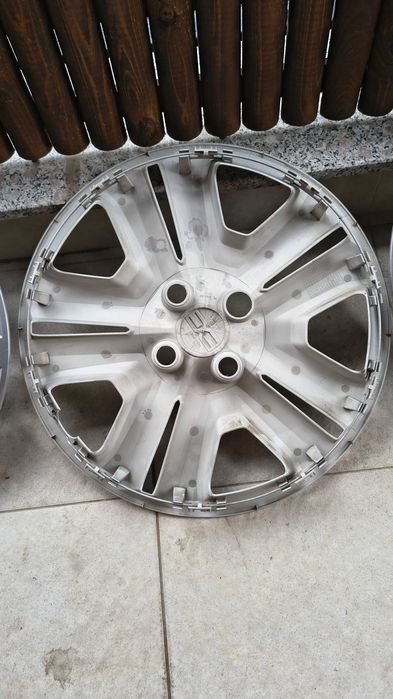 Тасове 16 за  Dacia / Дачия оригинални