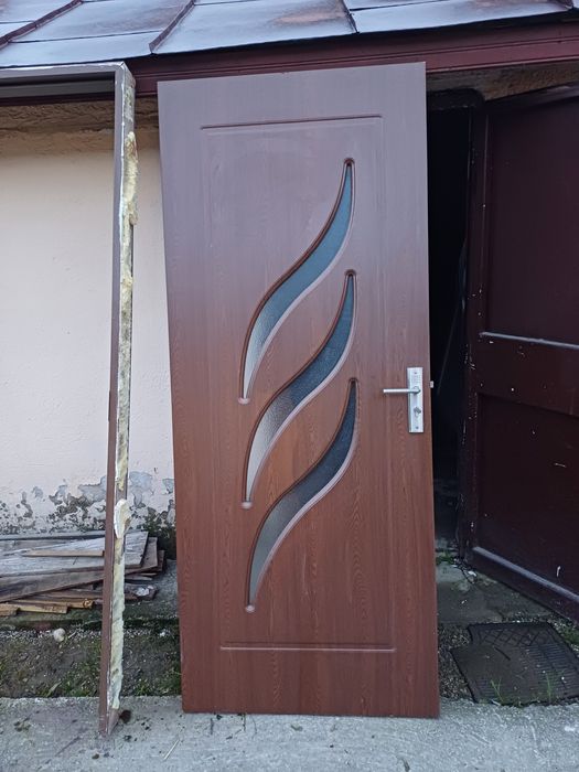 Usa interior completa.