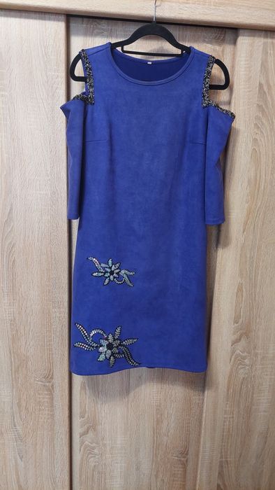 Женская одежда платья кофты