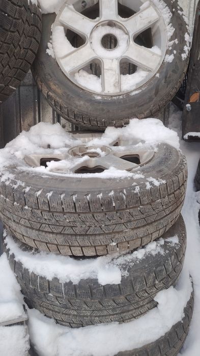 Продам диски с резиной на 15