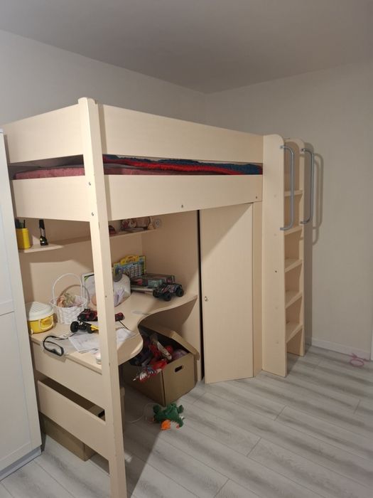 Кровать подростковая