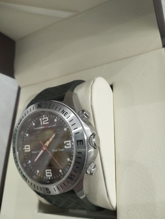 Часы Аль харамейн al-harameen