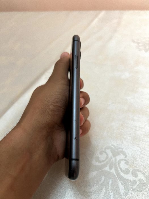 Iphone 11 sotiladi