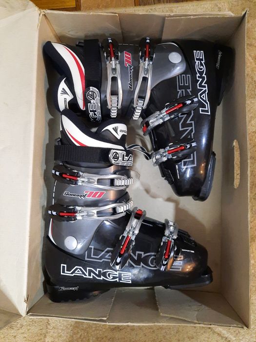 Продам горнолыжные ботинки.