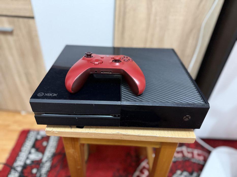 Xbox One + controller