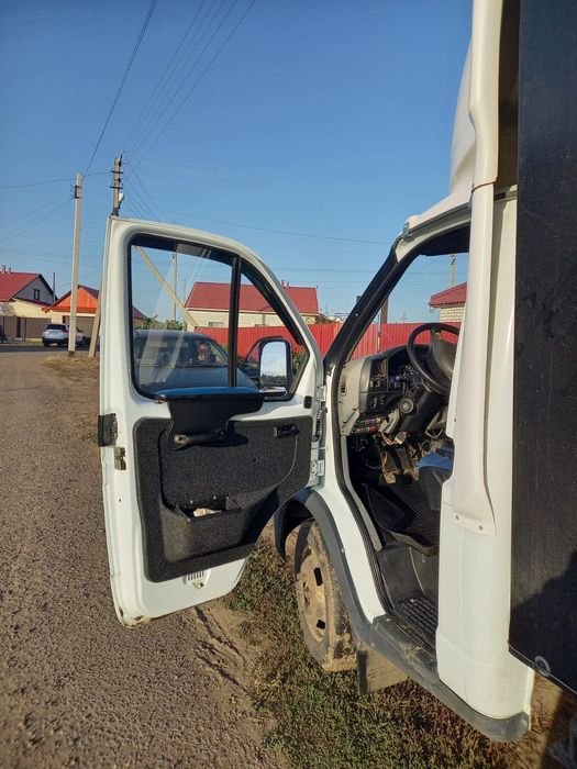 Продаю бортовую Газель