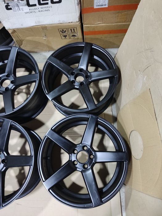 Джанти VOSSEN CV3 5X105 18"