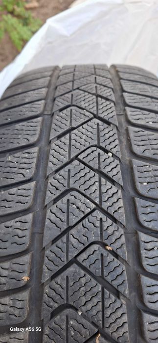 Anvelope iarnă 225/50/17, cu steluța bmw, runflat Pirelli Sottozero 3