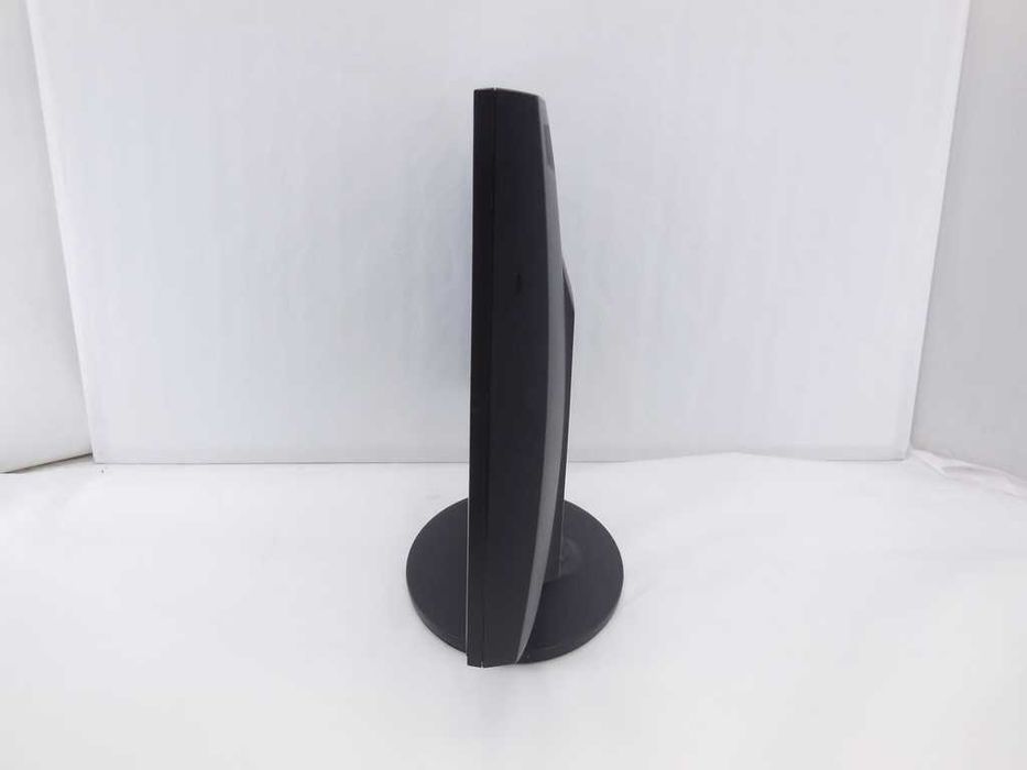 Samsung SyncMaster E1920NW 19", 1440x900 (16:10)/ 75Гц/ VGA (D-Sub).