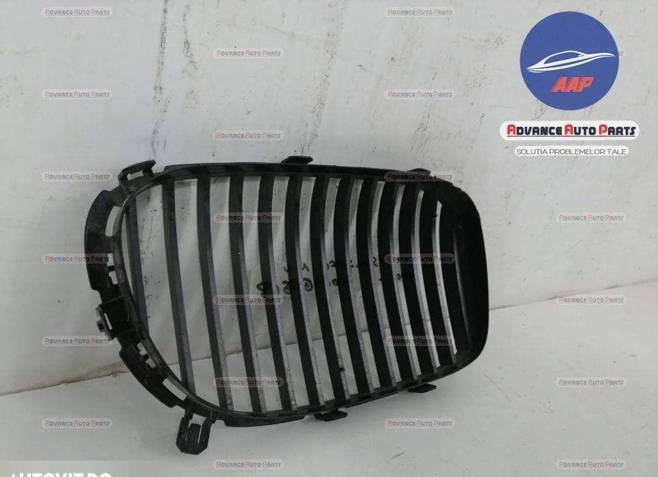 Grila centrala stanga originala BMW Seria 7 F01/F02 2008 2009 2010 201
