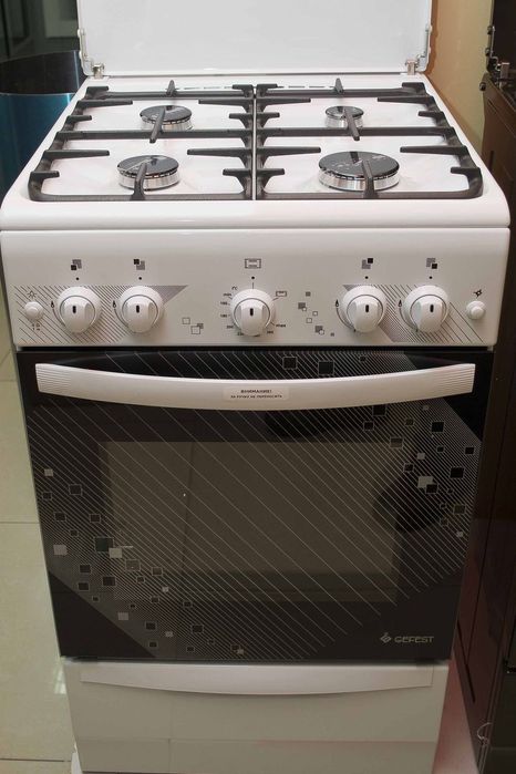 Компактная газовая плита от компании GEFEST (50×57×85) Цвета разные