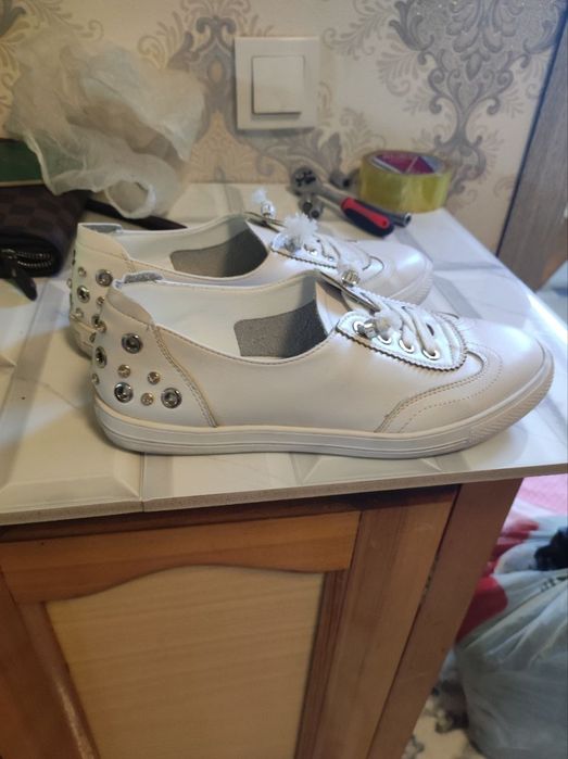 Кожаные кеды женские