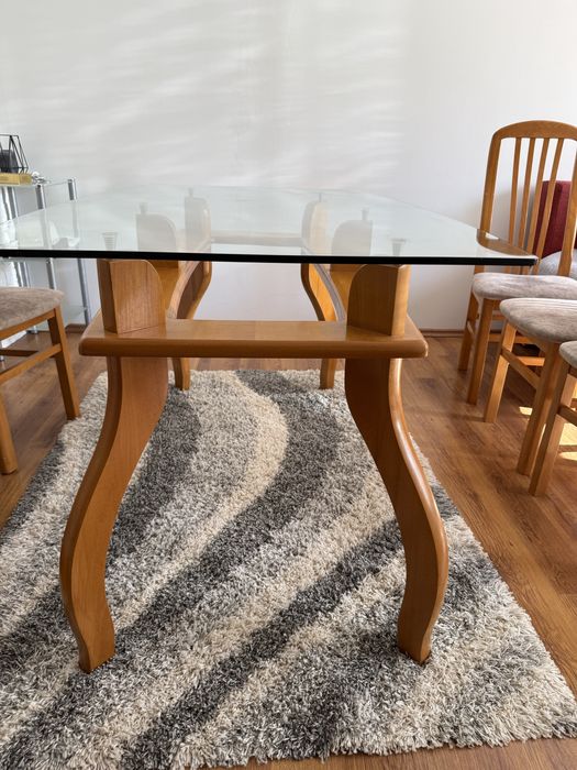 Трапезна маса