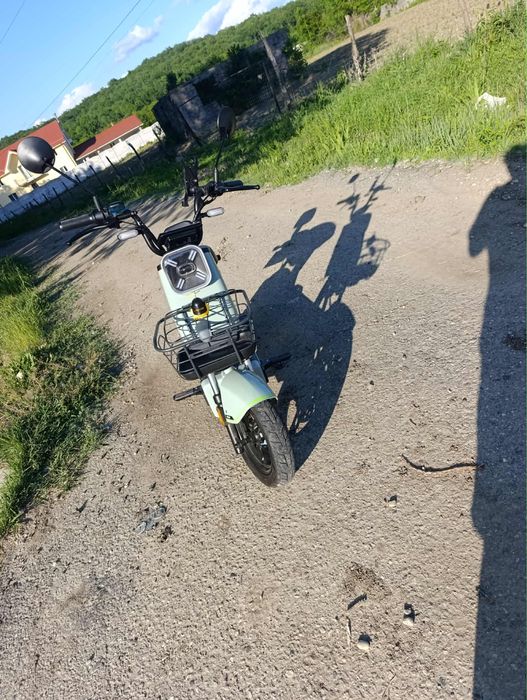 Vănd scuter electric