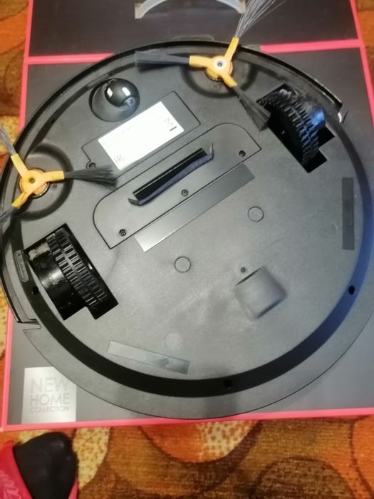 Робот пылесос продам