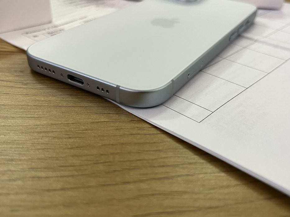 Бартер iPhone 15 128gb 3 цикъла 24м А1 гаранция blue