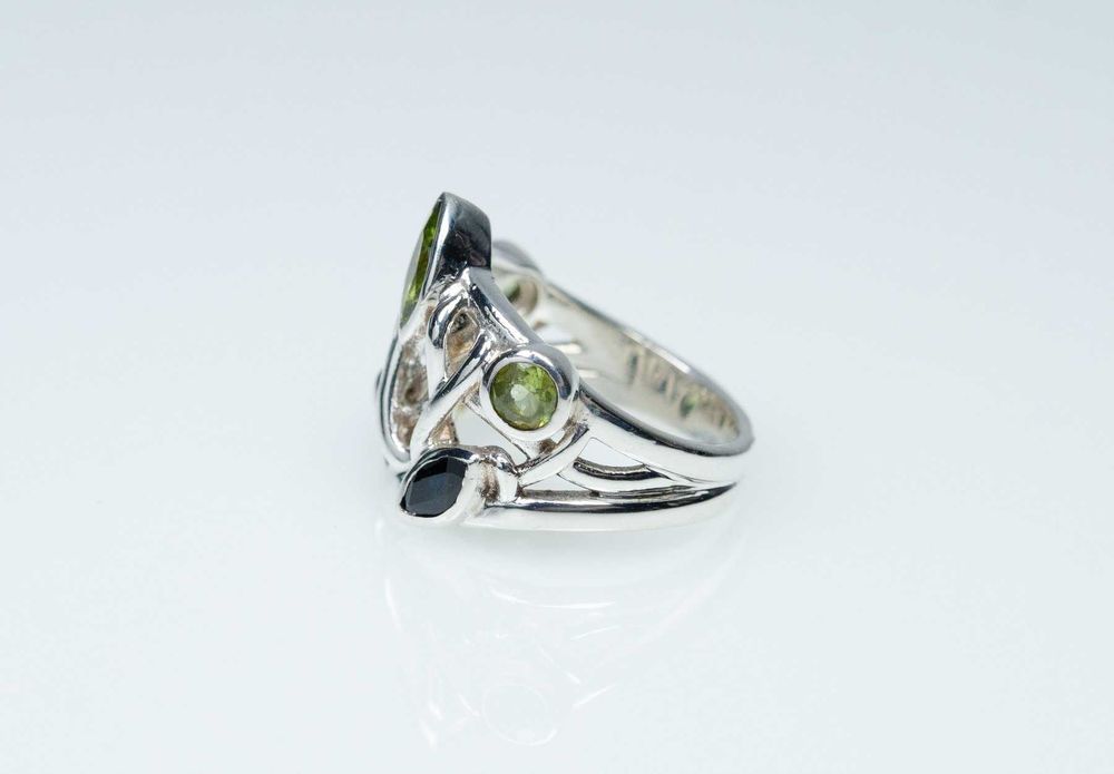 inel argint 925 cu 1,80 carate peridot natural și safir