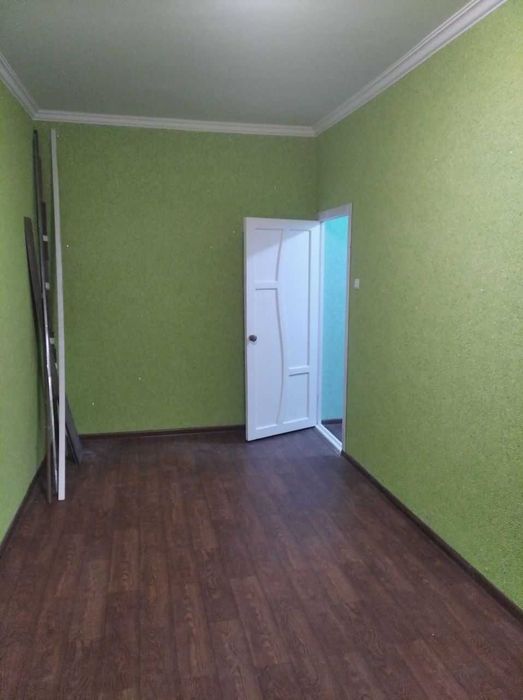 Продается 2 х комн. переделен 3-х комн. квартира возле ТТЗ автостанции