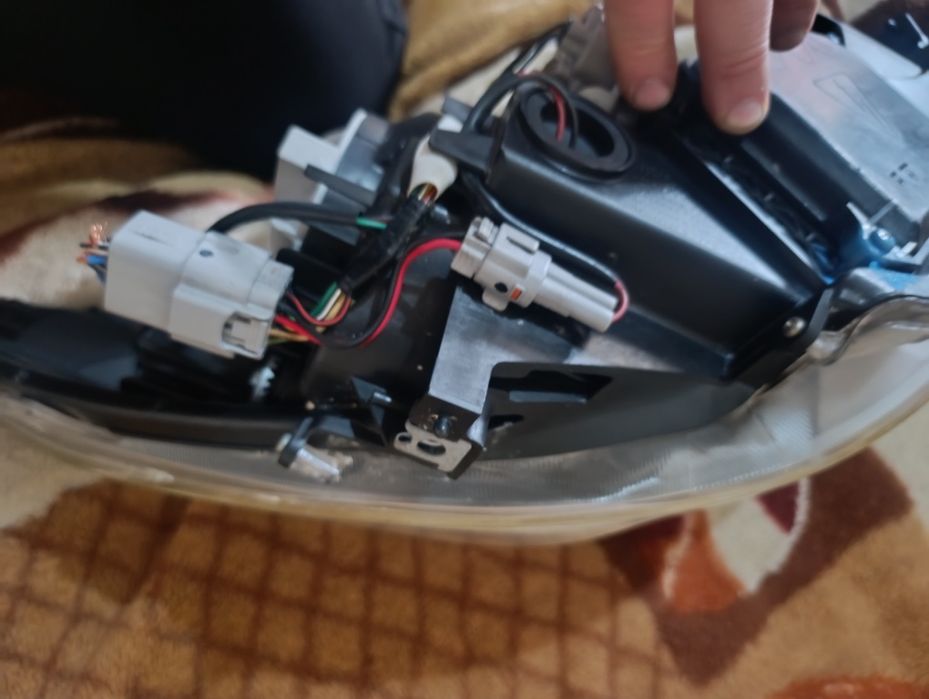 Фара на Субару Легаси Аутбэк до рестайлинг