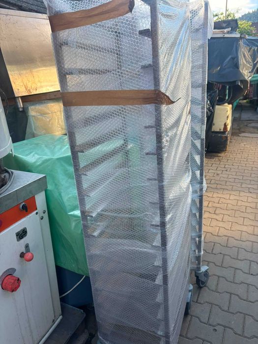 Rastel inox profesional pentru tăvi GN1/1