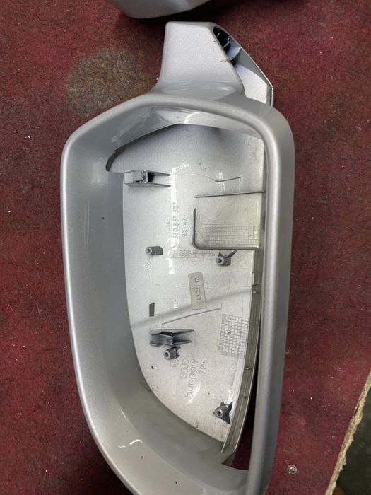 Капаци за огледала сиви оригинални Ауди А5 А4 след 2010г 8f0857528