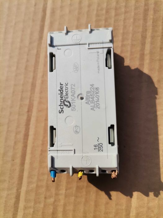 Контакт Schneider Altira ALB45224 червен