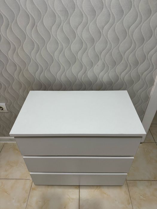 Небольшой комод