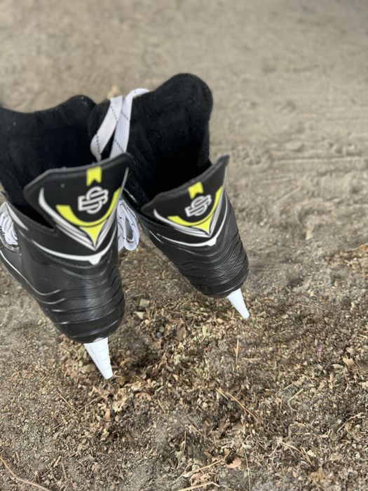 Продам коньки почти новые