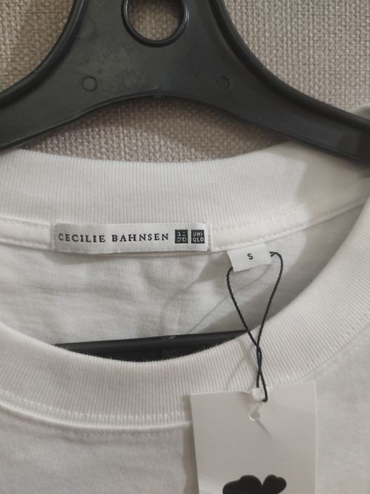 Футболка Uniqlo.