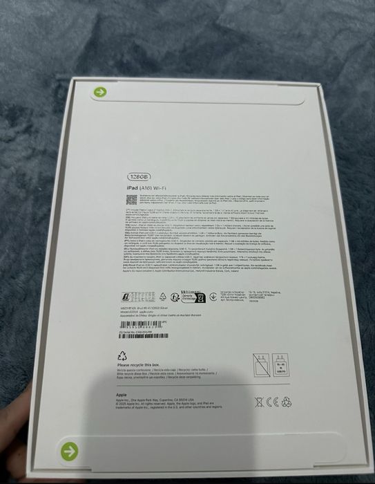 Vand apple Ipad A16 Wi-Fi nou sigilata , cu pix