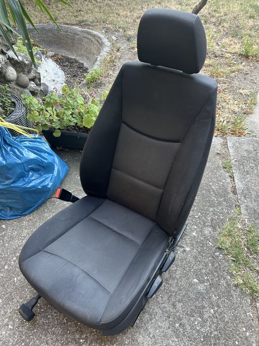 Салон за БМВ BMW E90