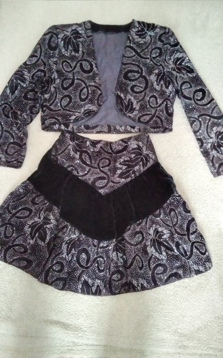 Две ефирни  рокли  за момиче и обувки