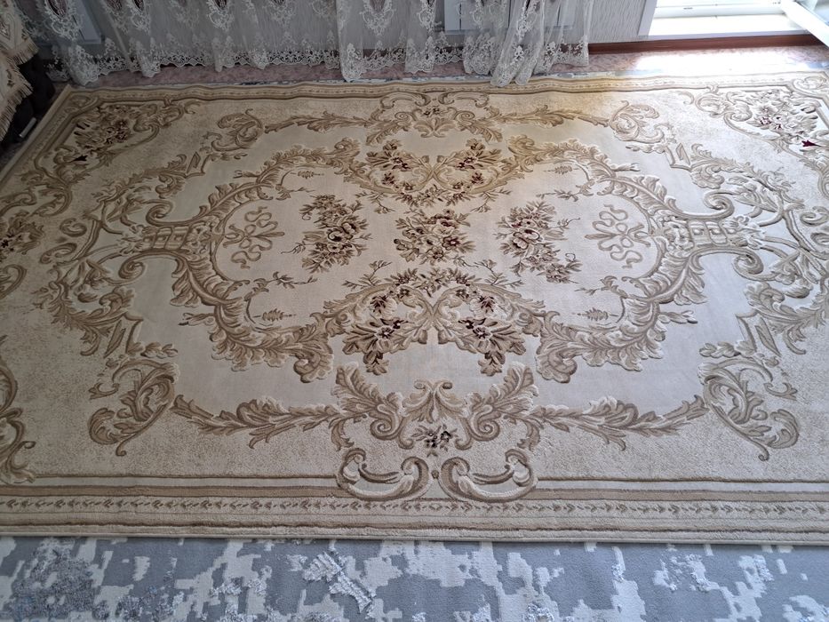 Продам Ковёр в хорошем состоянии