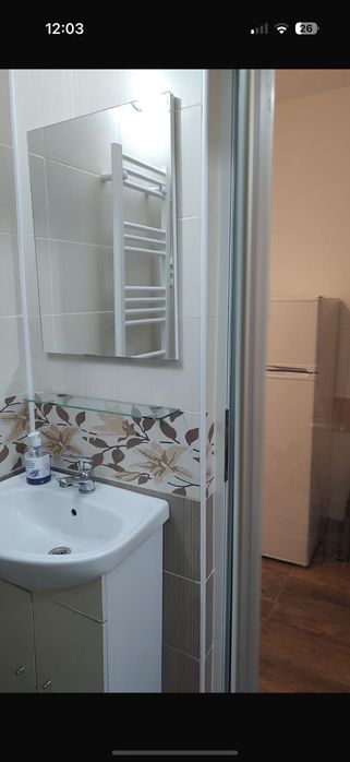 Inchiriez garsoniera