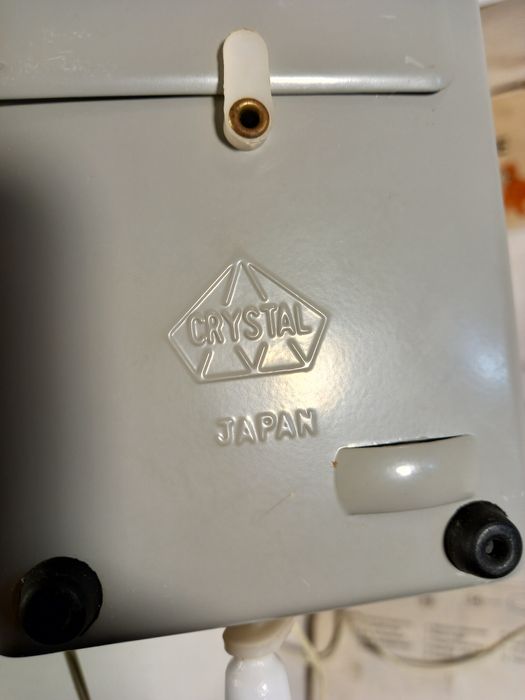 Ретро ламаринена играчка шевна машина