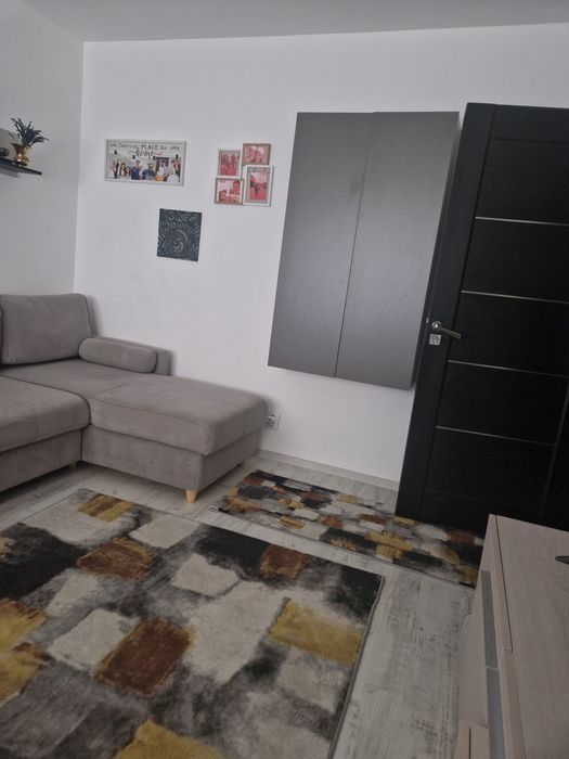 Vând apartament cu 2 camere la prețul de 88.000 euro negoci