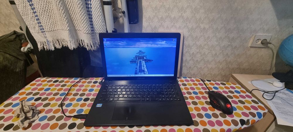 Ноутбук Core i7-3537u без жесткого диска ,30 тыс без торга