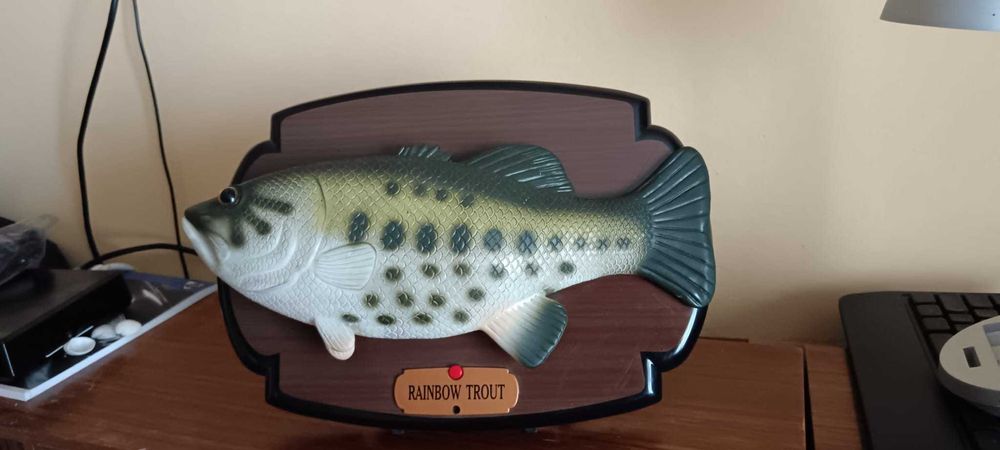 Vand Peste muzical Rainbow Trouth billy bass (SUA)