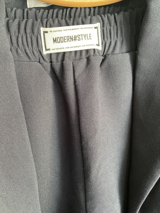 Продам костюм Deloras для девочки