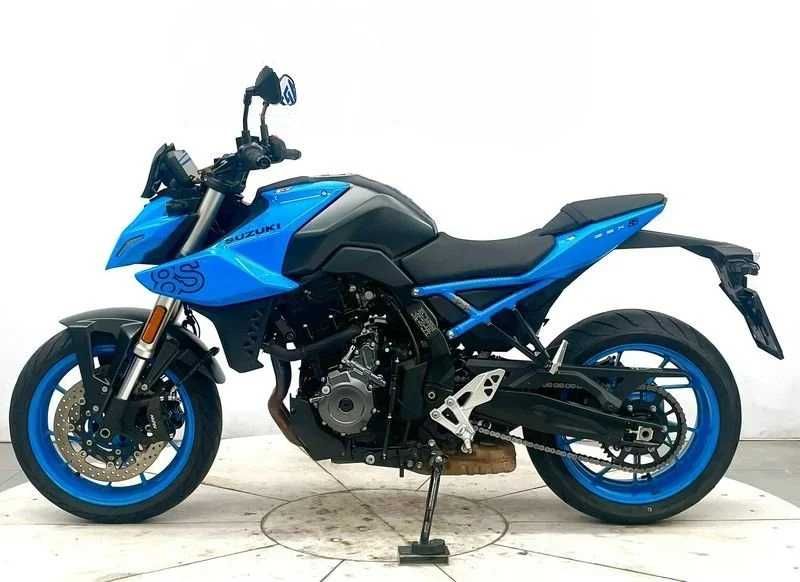 Motocicleta Suzuki GSX-8S 2023