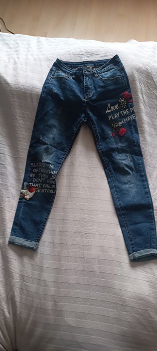 Дамски дънки XS размер различни модели