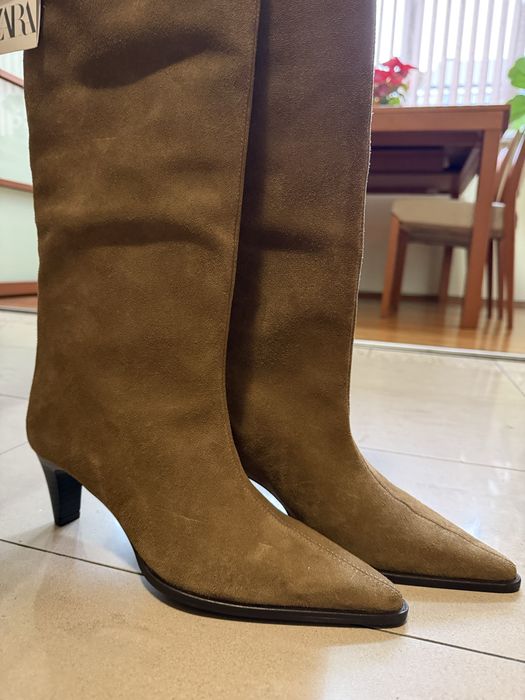 Велурени ботуши ZARA