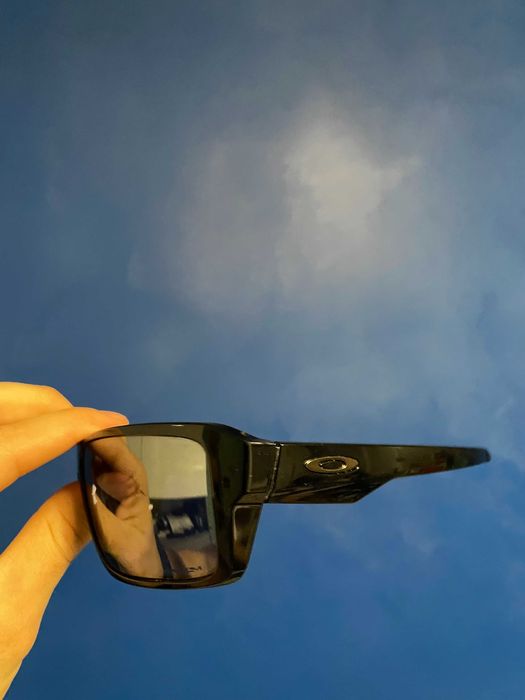 Слънчеви очила - Adidas Abasto и Oakley Prizm double edge; Калъфи