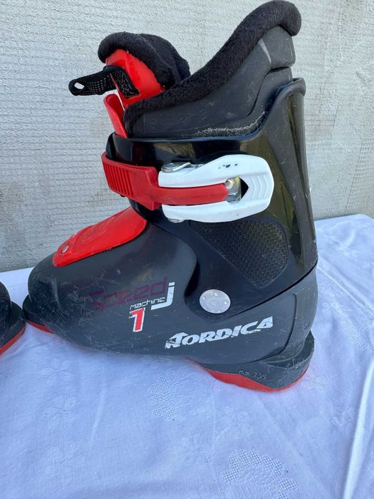 Clapari ski schi Nordica speed machine J1 marime Eur:28 Mondo:18