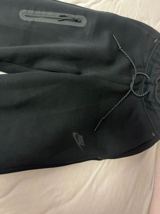 Продавам долница  nike