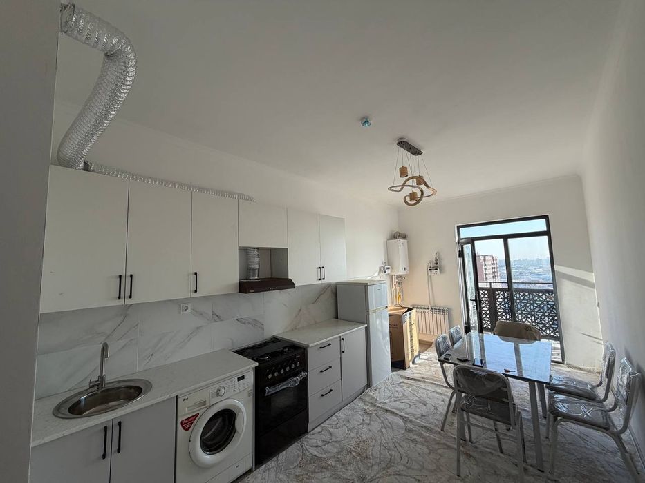 Урикзор Резиденс. Бозор ёнида