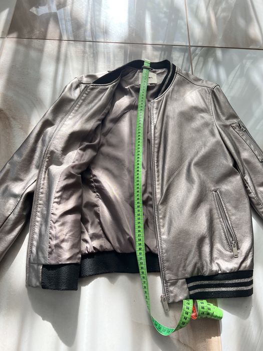 Сребърно кожено яке